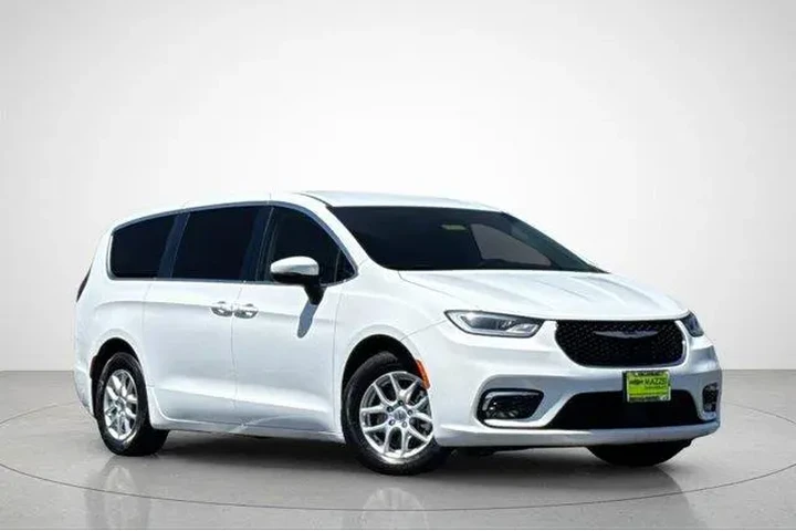 $22998 : Chrysler Pacifica 2023 Touri image 2