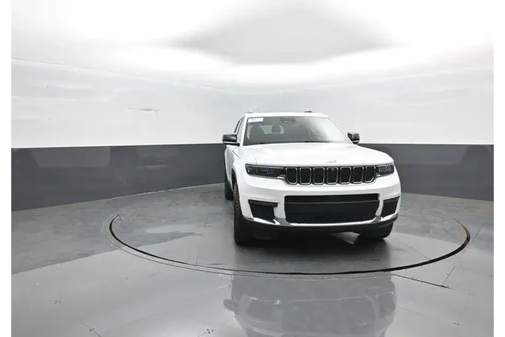 $30656 : Jeep Grand Cherokee L 2023 4 image 2