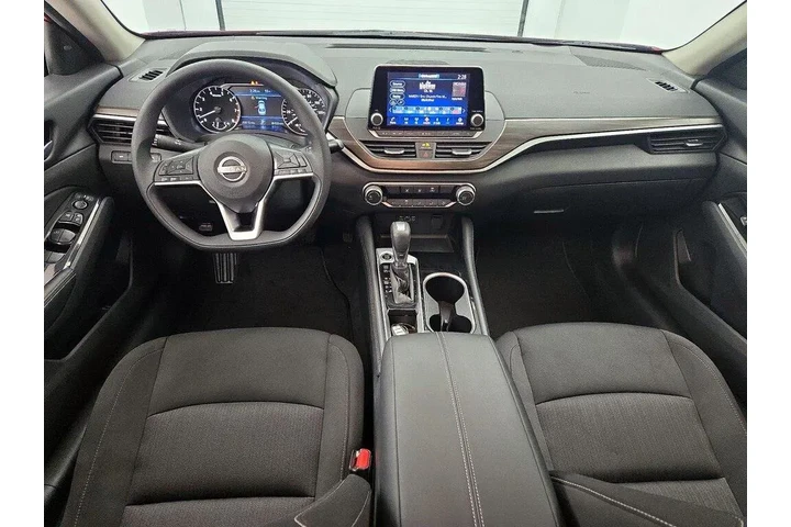 $21998 : Nissan Altima 2023 2.5 SV 4d image 9
