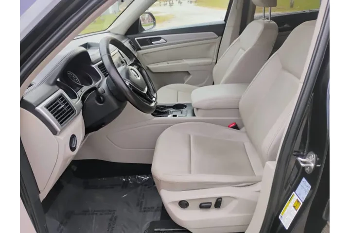 $12497 : 2018 Atlas V6 SE image 10