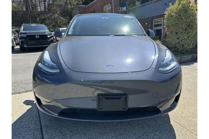 $31705 : Tesla Model Y 2023 AWD Long image 8