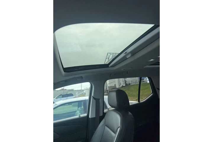 $28238 : Chevrolet Traverse 2021 4x4 image 3