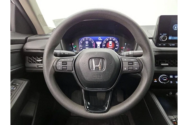 $25998 : Honda Accord 2024 EX 4dr Sed image 10