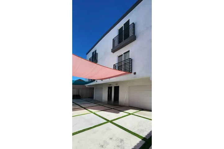 $1090 : Charming 1bedroom,1bath Apt image 2