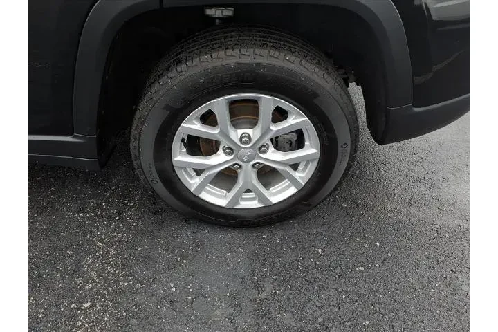 $33995 : Jeep Grand Cherokee 2024 4x4 image 9