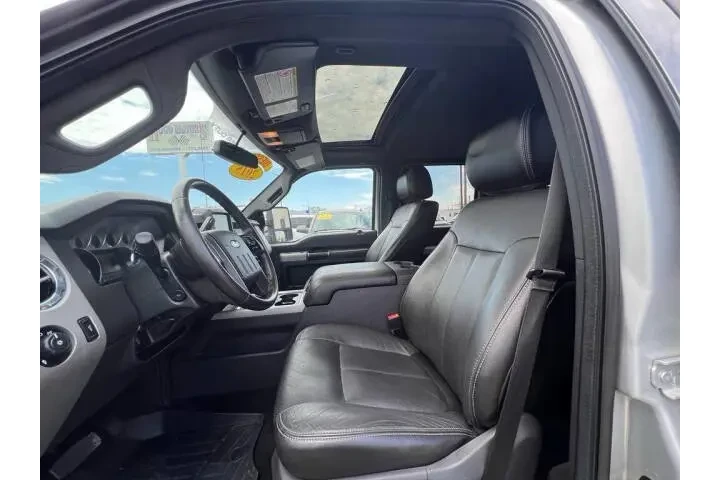 $29900 : 2015 F-250 Super Duty Lariat image 3