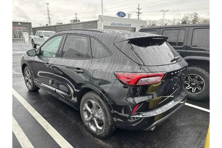 $25444 : Ford Escape 2024 ST-Line 4dr image 3