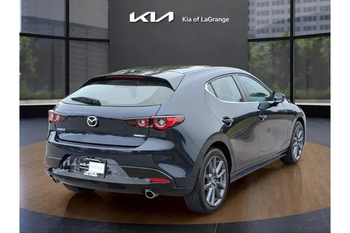 Mazda Mazda3 Hatchback 2024 image 8