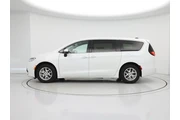 $23998 : Chrysler Pacifica 2023 Touri thumbnail