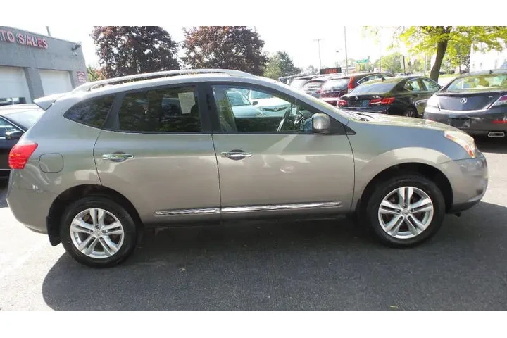 $6900 : 2012 Rogue SV image 4