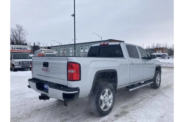 $33398 : 2015 GMC Sierra 2500HD Denali image 6