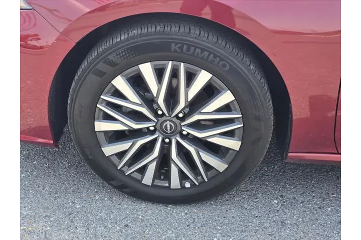 $19999 : Nissan Altima 2024 2.5 SV 4d image 9