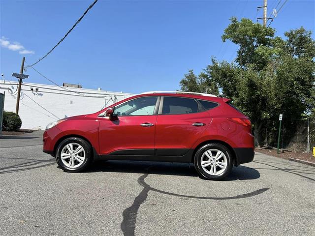 $6500 : 2012 HYUNDAI TUCSON image 9