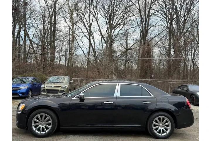 $10550 : 2014 300 C image 5