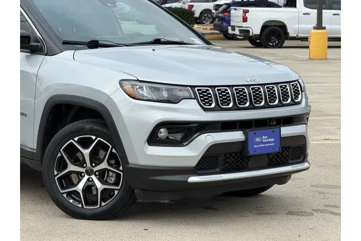 $25874 : Jeep Compass 2025 4x4 Limite image 2
