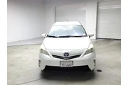 $12998 : Toyota Prius v 2014 Three 4d thumbnail