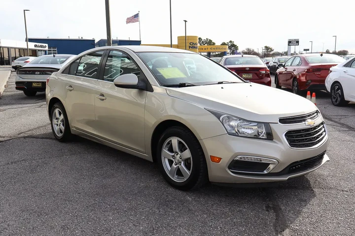 $11949 : 2016 Cruze Limited LT image 3