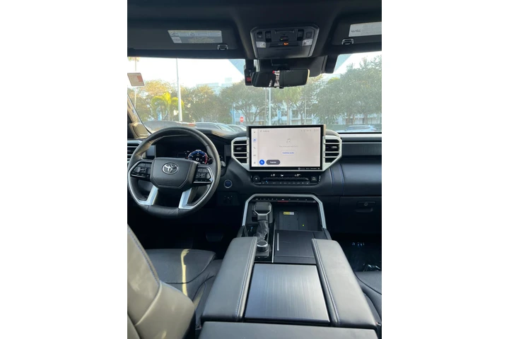 $52000 : TUNDRA HYBRID PLATINUM 4X4 image 1