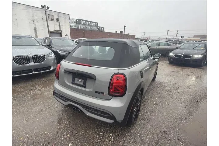 $30943 : MINI Convertible 2023 Cooper image 8