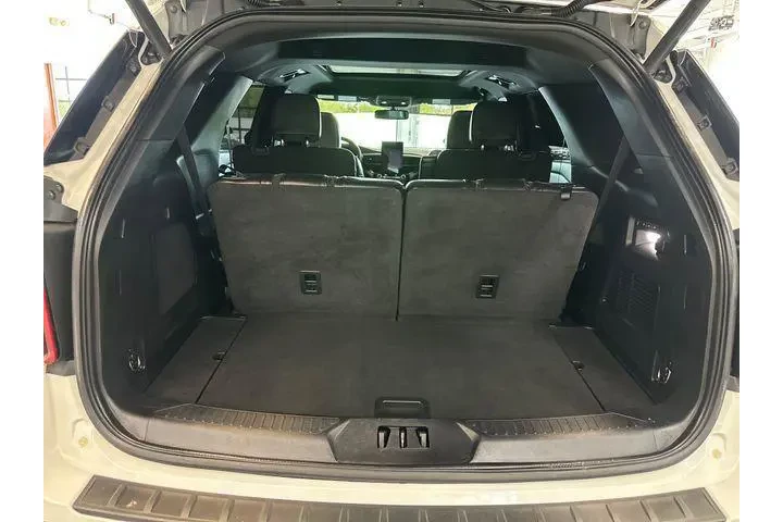 $40000 : Ford Explorer 2023 AWD ST 4d image 8