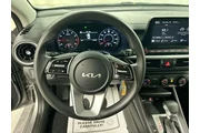 $18278 : Kia Forte 2024 LXS 4dr Sedan thumbnail