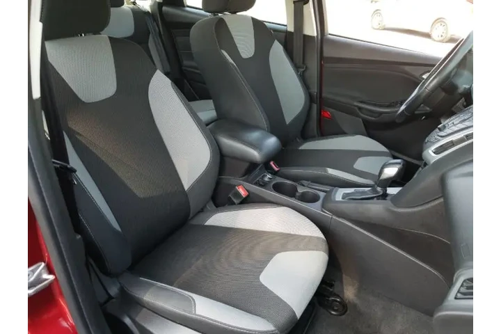 $8700 : 2014 Focus SE image 10