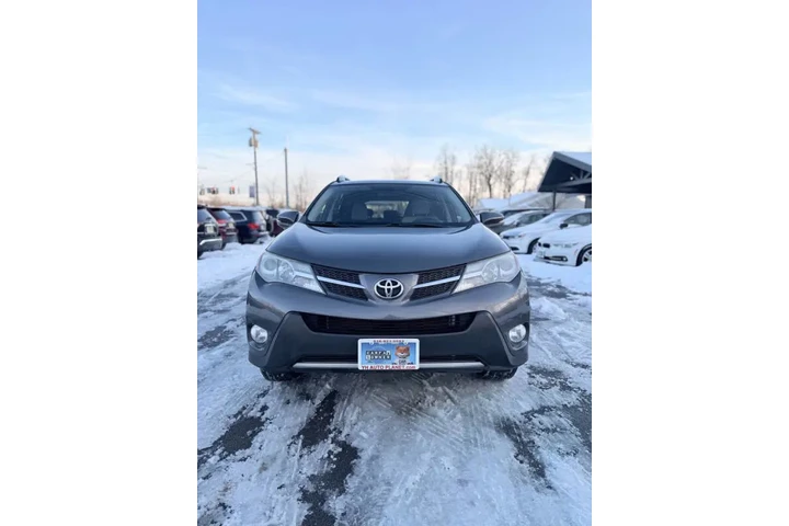 $12500 : 2015 RAV4 XLE image 4