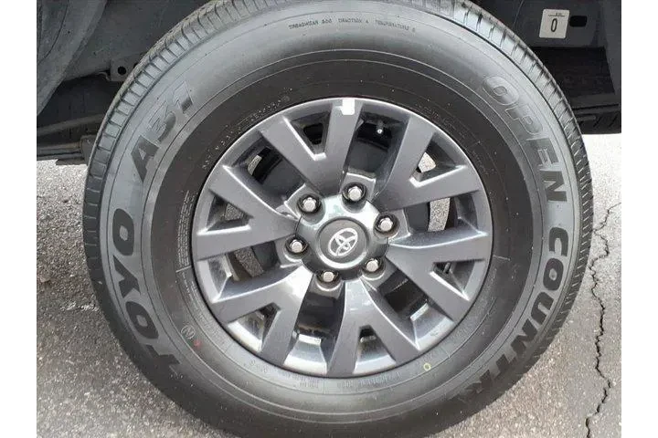 $32999 : Toyota Tacoma 2023 4x2 SR5 V image 9