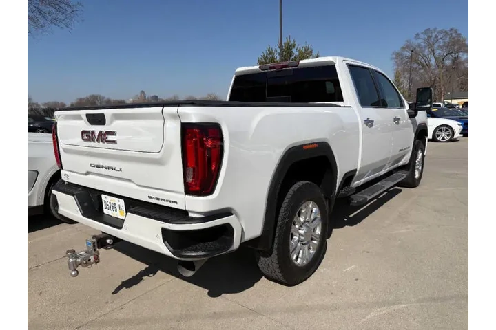 $59950 : 2020 GMC Sierra 2500HD Denali image 5