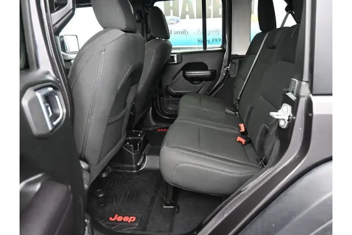 $18982 : Jeep Wrangler Unlimited 2018 image 9