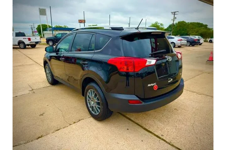$12900 : Toyota RAV4 2015 LE 4dr SUV image 3