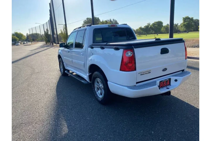 $10750 : 2005 Explorer Sport Trac XLT image 6