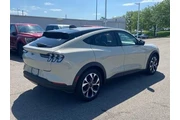 $32198 : Ford Mustang Mach-E 2025 AWD thumbnail