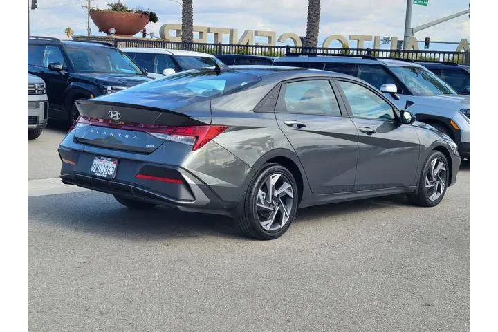 $22900 : Hyundai ELANTRA Hybrid 2025 image 7