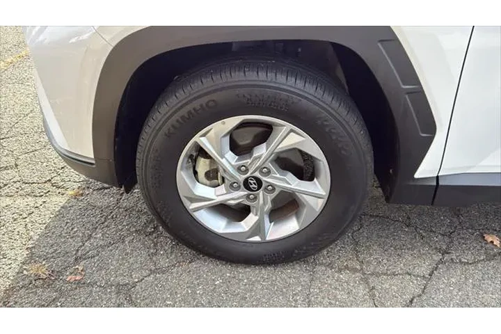 $24907 : Hyundai TUCSON 2023 AWD SEL image 10