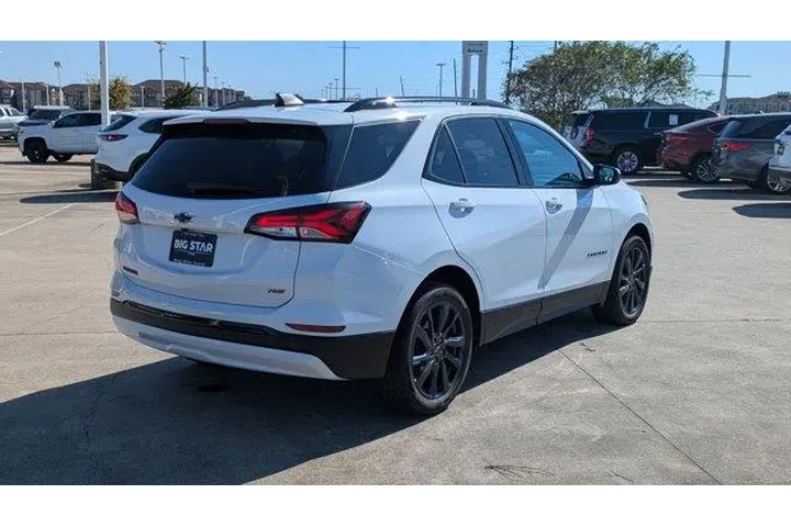 $22495 : Chevrolet Equinox 2024 RS 4d image 3