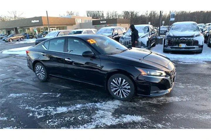 $26990 : Nissan Altima 2023 AWD 2.5 S image 7