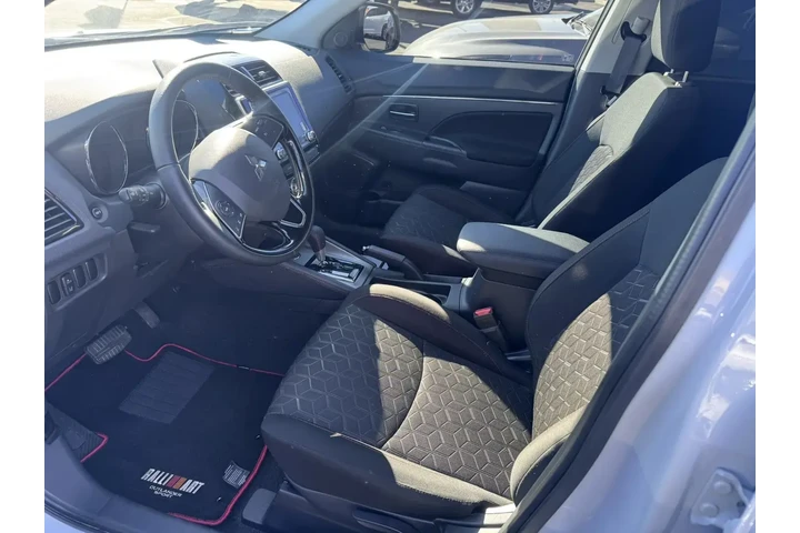 $21266 : Mitsubishi Outlander Sport 2 image 9