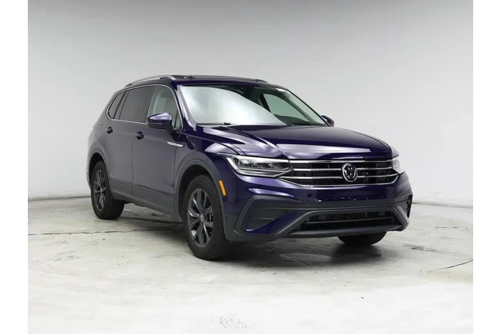 $23998 : Volkswagen Tiguan 2023 SE 4d image 1