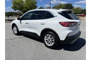 $9900 : 2020 Escape SE thumbnail