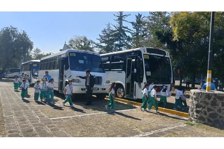 Transporte Cursos Verano image 1