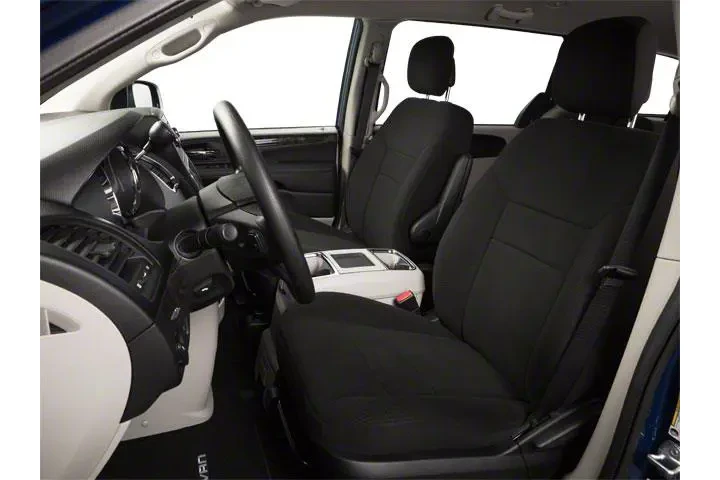 $7500 : Dodge Grand Caravan 2012 Cre image 9