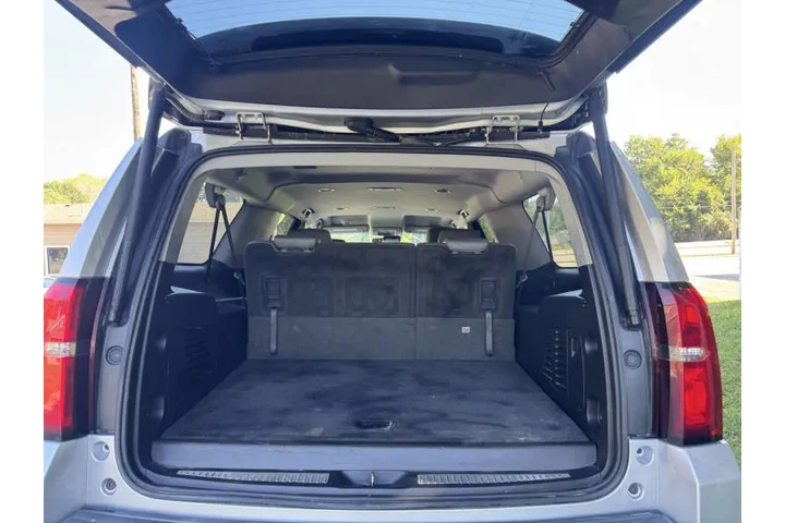 $12999 : 2018 Suburban LT image 7
