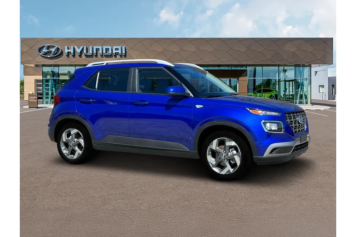 $22995 : Hyundai VENUE 2024 SEL 4dr C image 10