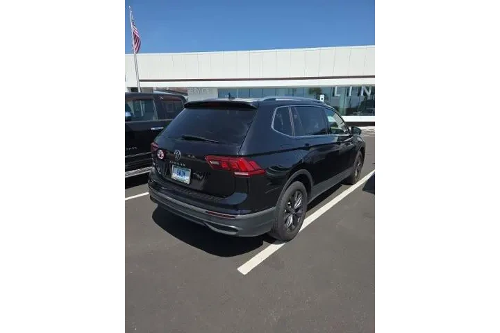 $25930 : Volkswagen Tiguan 2024 SE 4d image 3