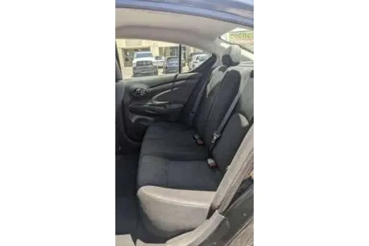 2014 Versa 1.6 SL image 9