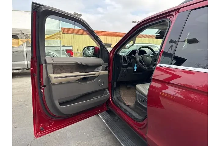 $25433 : Ford Expedition 2018 4x2 Lim image 6