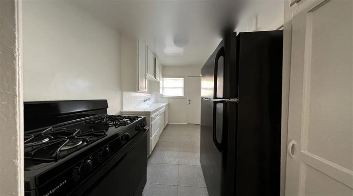 $1450 : OPEN APARTMENT FOR RENT image 7