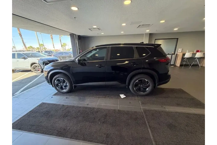 $25984 : Nissan Rogue 2024 SV 4dr Cro image 8