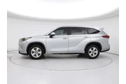 $28998 : Toyota Highlander 2023 L 4dr thumbnail